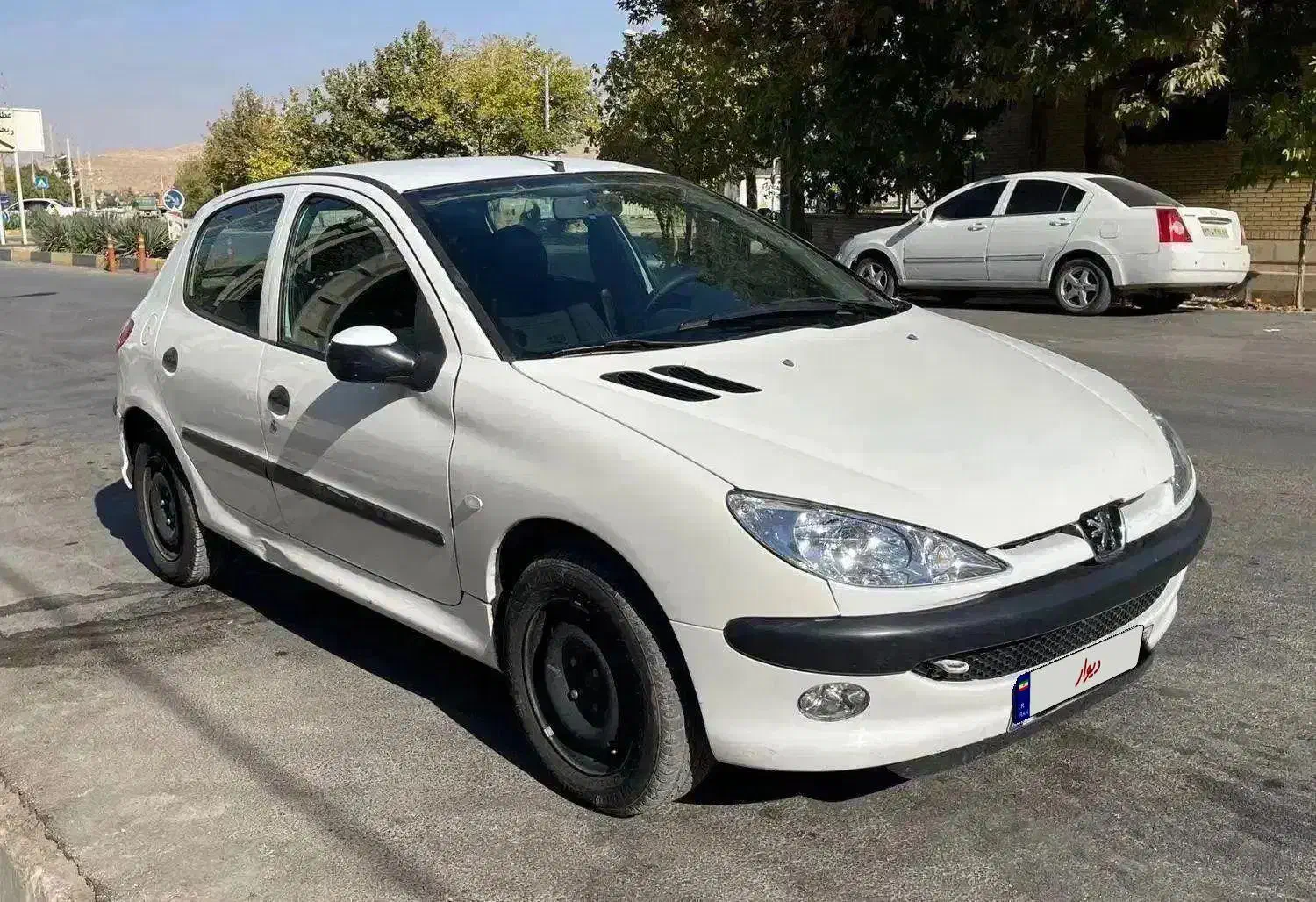 پژو ۲۰۶ تیپ ۵ مدل ۱۳۹۴|خودرو سواری و وانت|شیراز, شهرک بهشتی|دیوار