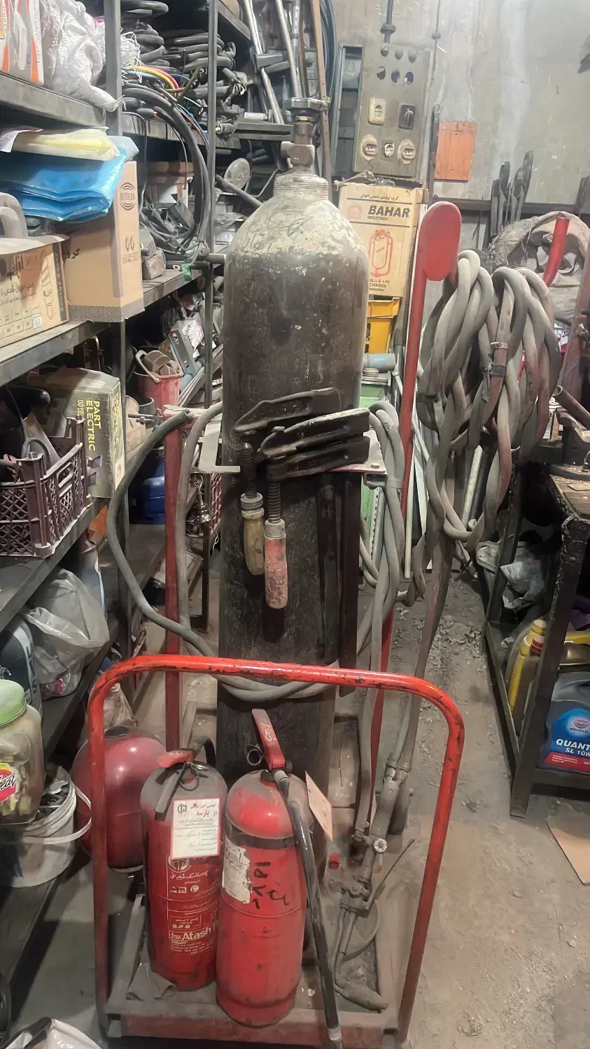 کپسول اکسیژن ۴۰ کیلیویی با چهار پایه چرخ دلر|ابزارآلات|ری, ملک‌آباد|دیوار