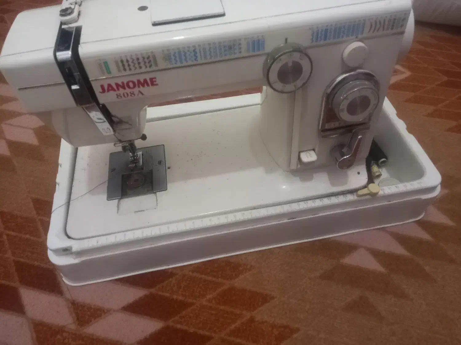 چرخ خیاطی ژانو۸۰۸ سالم|چرخ خیاطی و ریسندگی|محمدیه-قزوین, |دیوار