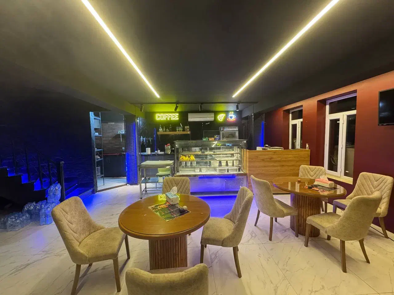 کمک اشپز اقا|استخدام خدمات فروشگاه و رستوران|تبریز, |دیوار