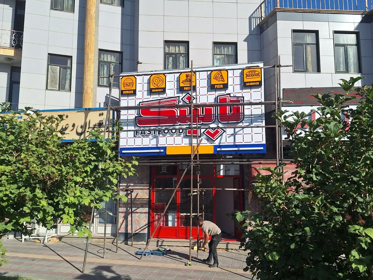 تابلوسازی چلنیوم تابلو کامپوزیت بدون پیش پرداخت|خدمات پیشه و مهارت|زنجان, |دیوار