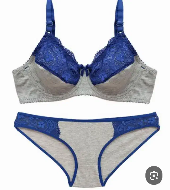 لباس زیر|لباس|قم, چهار امامزاده|دیوار