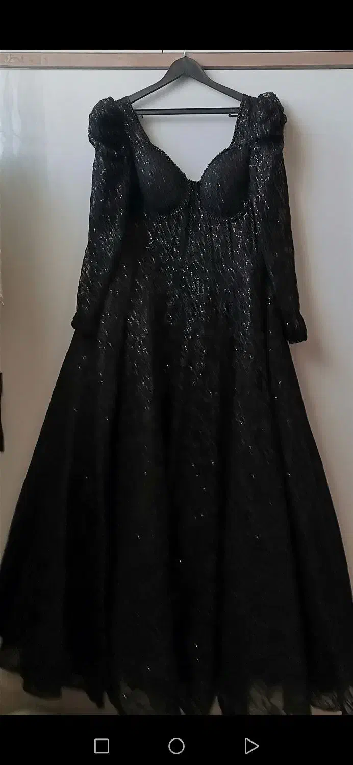 لباس مجلسی|لباس|تبریز, |دیوار