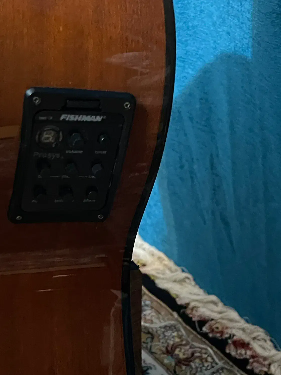 گیتار حرفه ای سویلا پیکاپ دار اصل اسپانیا|گیتار، بیس، امپلیفایر|تبریز, |دیوار