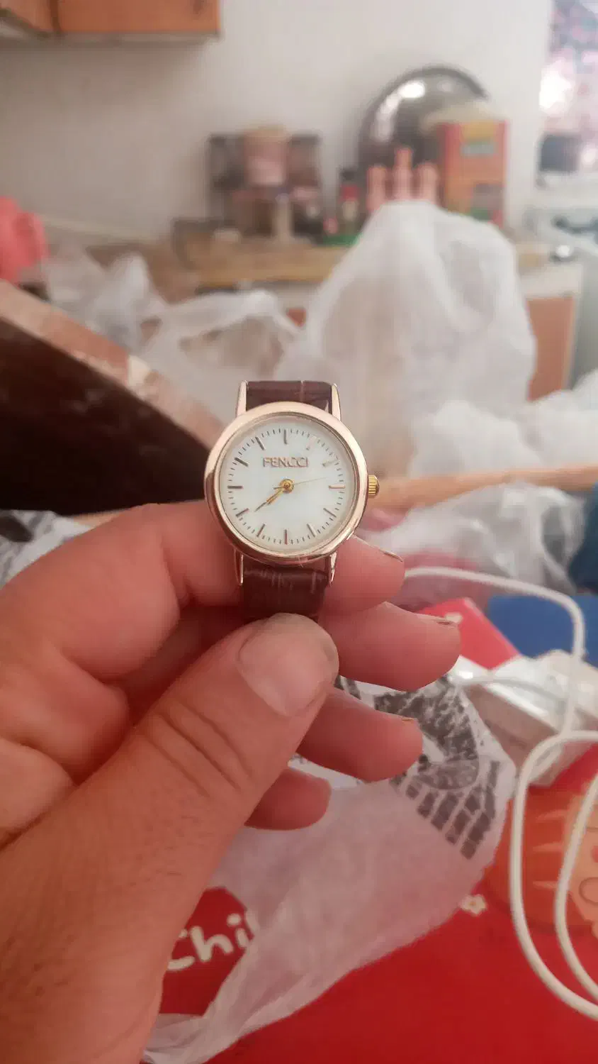 ساعت  دستی. نو است|ساعت|شوشتر, |دیوار