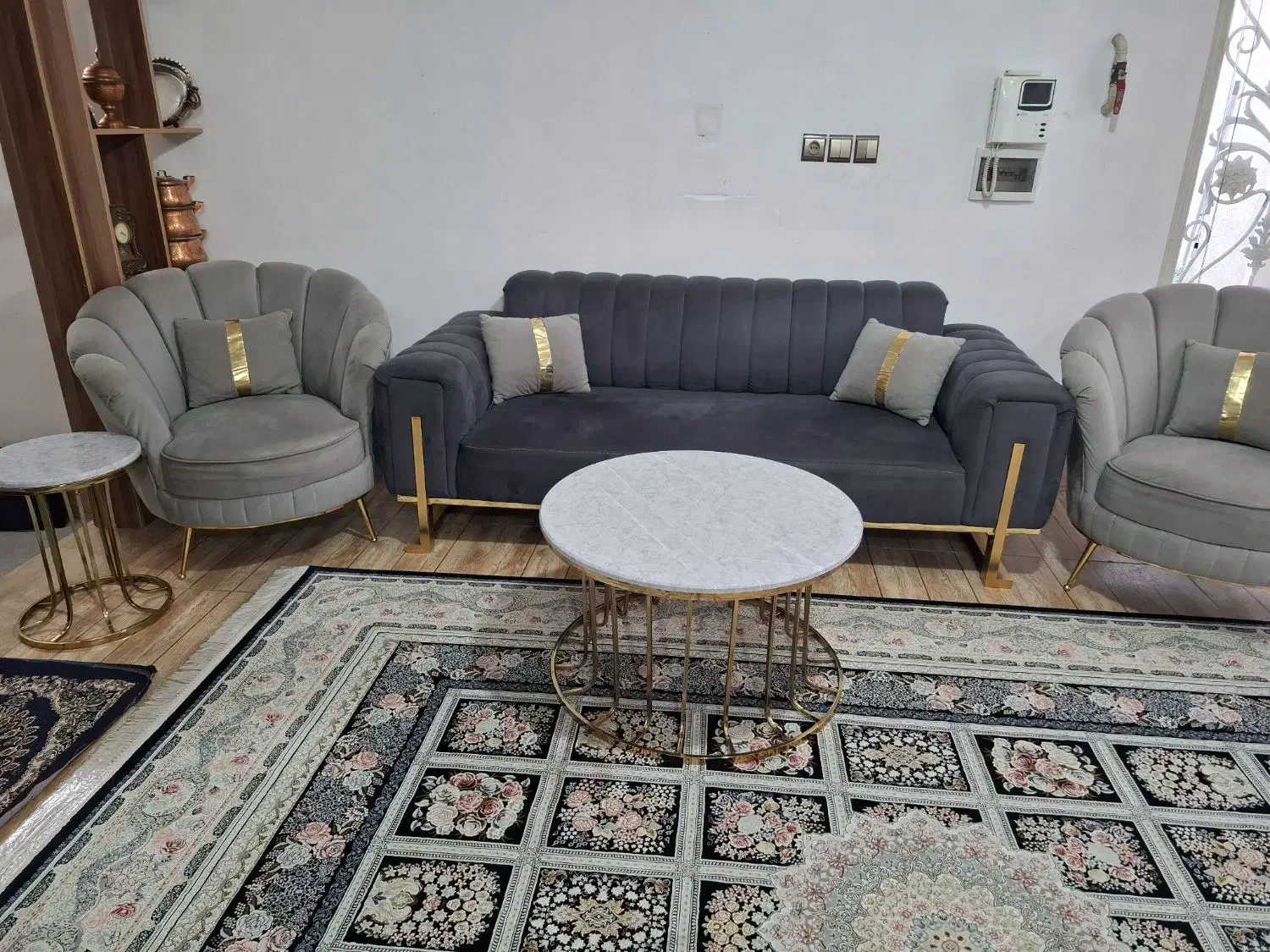 دو‌عددفرش ۹متری با ی دست مبل ۵نفره|فرش|ورامین, ورامین|دیوار