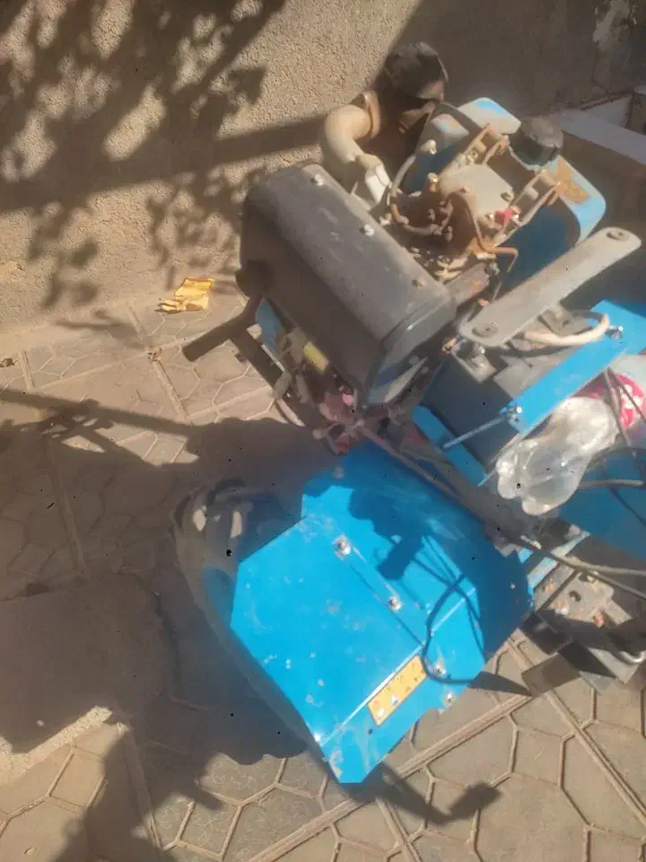 تراکتو|خودرو سنگین|سلامی, |دیوار