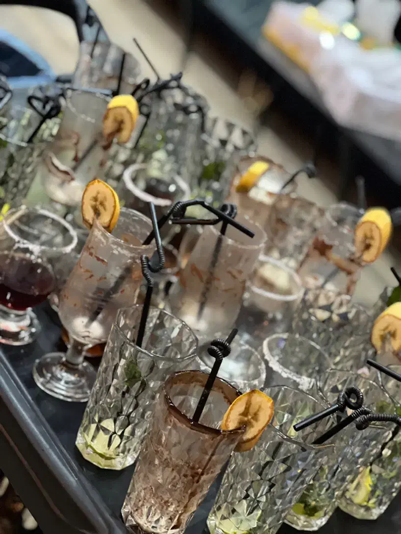 پرسنل رستوران|استخدام خدمات فروشگاه و رستوران|تبریز, |دیوار