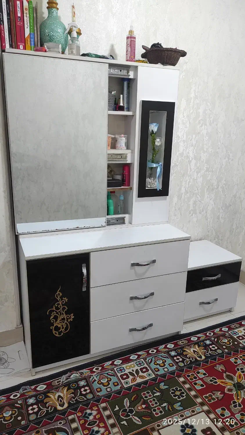 میز آرایش و دراور ریلی|تخت و سرویس خواب|رشت, ولکس|دیوار