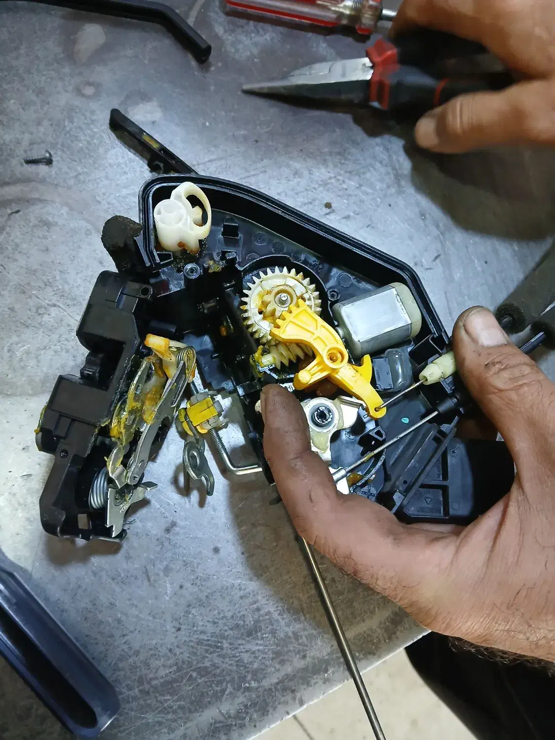 قفل سازی نصب دزدگیر|خدمات موتور و ماشین|رشت, حومه رشت|دیوار