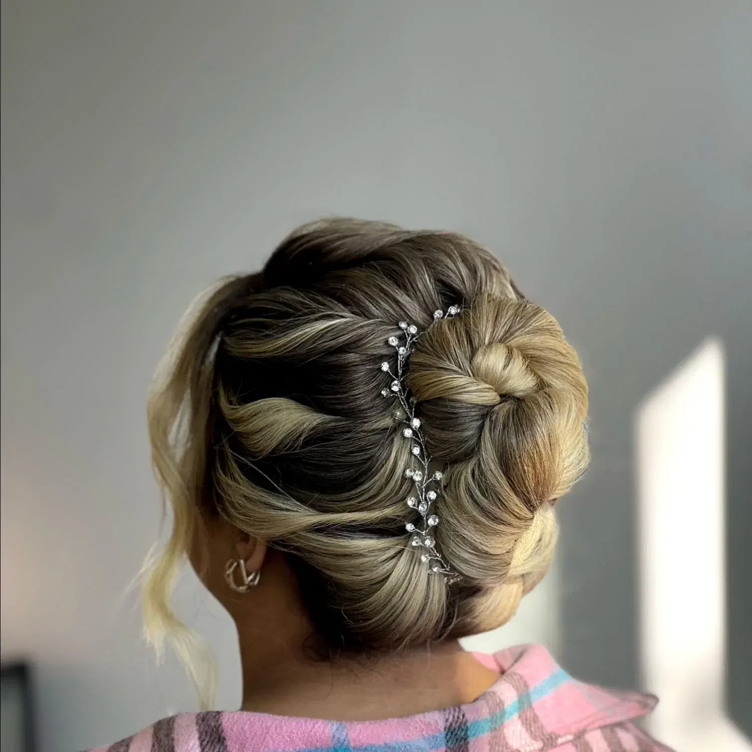 شینیون اروپایی . کرلی .|خدمات آرایشگری و زیبایی|اصفهان, مولوی|دیوار