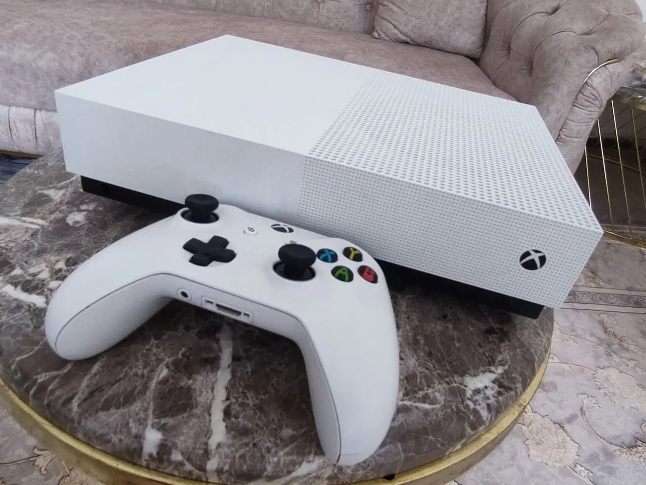 Xbox one s|کنسول، بازی ویدئویی و آنلاین|شیراز, احمدآباد|دیوار