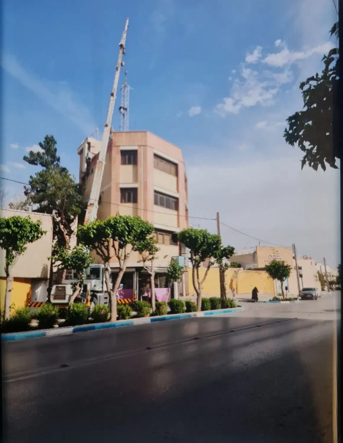 جرثقیل سبک سنگین شاهین شهرمیمه نطنز|خدمات حمل و نقل|شاهین‌شهر, فرودگاه هسا|دیوار