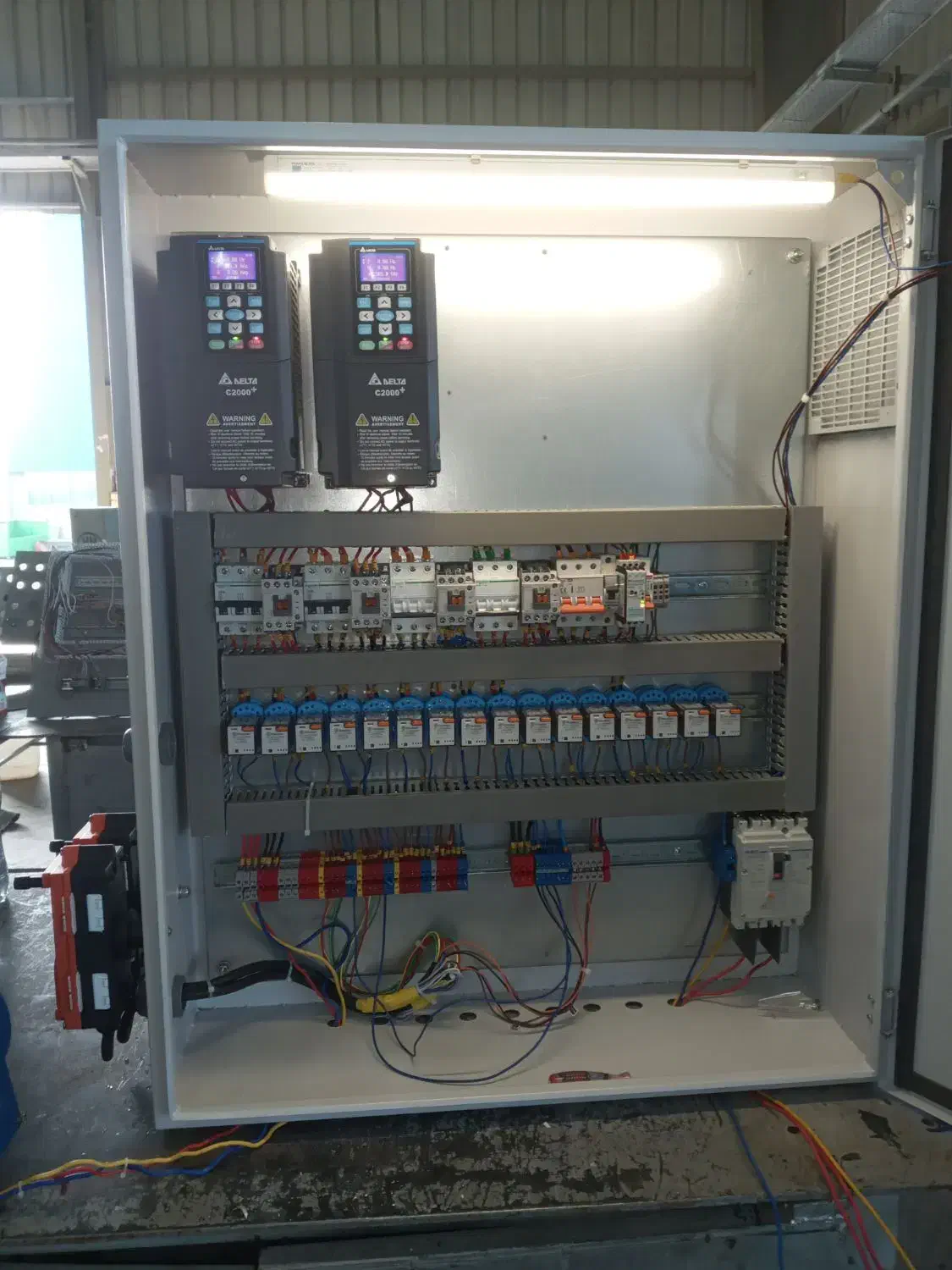 برق کار صنعتی|خدمات پیشه و مهارت|مشگین شهر, |دیوار