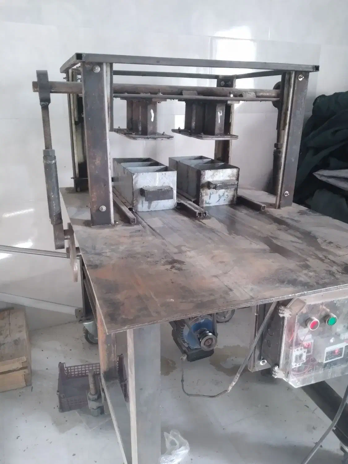 فروش دستگاه پرس خرما|ماشین‌آلات صنعتی|جهرم, |دیوار