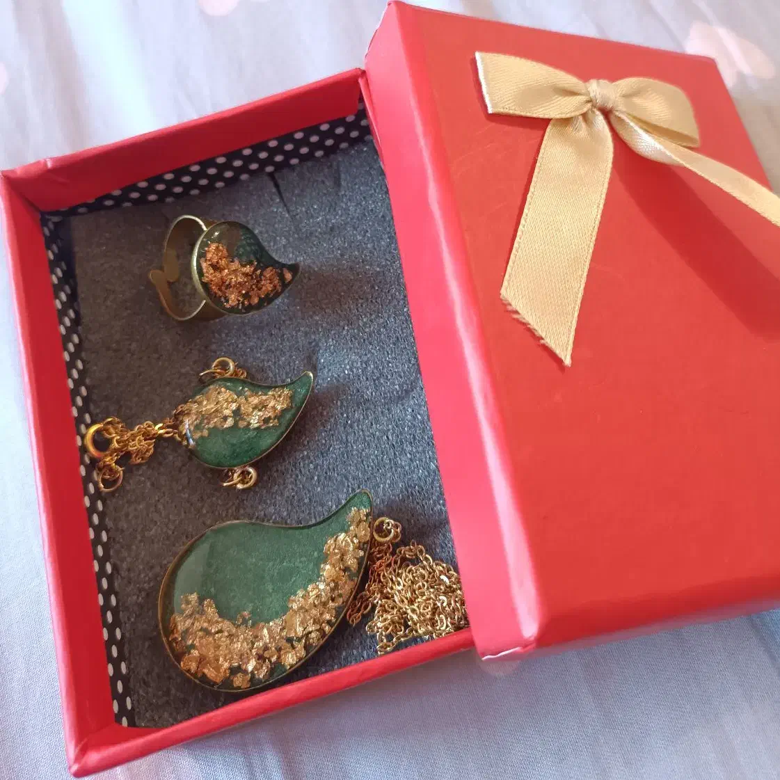 نیم ست گردنبند، دستبند و انگشتری|بدلیجات|مرند, |دیوار