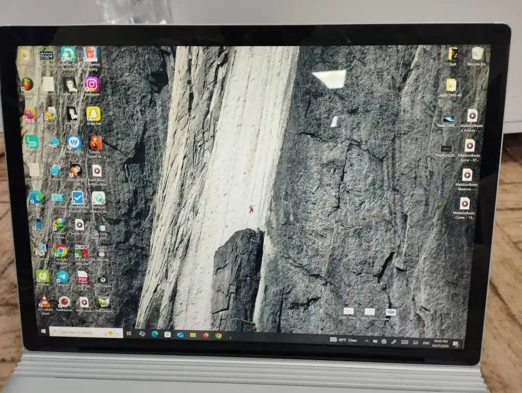 Surfacebook2|رایانه همراه|اراک, |دیوار