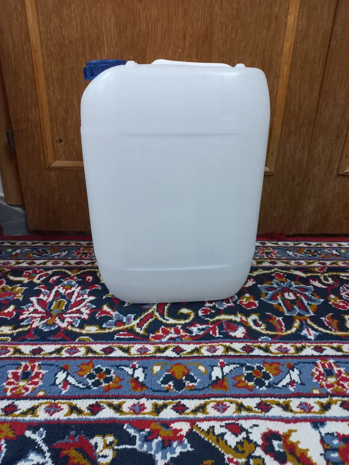 ۲۰ لیتری|ظروف نگهدارنده، پلاستیکی، یک‌بارمصرف|ایلام, |دیوار