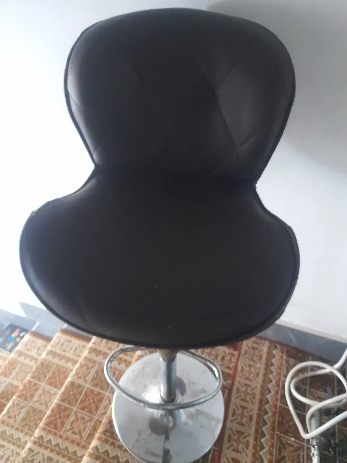 صندلیاوپنجکدارزیناسبی|صندلی و نیمکت|رشت, پل تالشان|دیوار