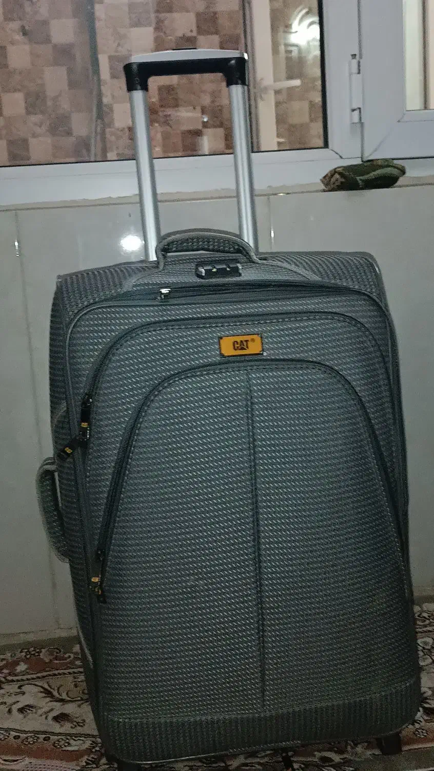 چمدان|کیف، کفش، کمربند|خاوران, |دیوار