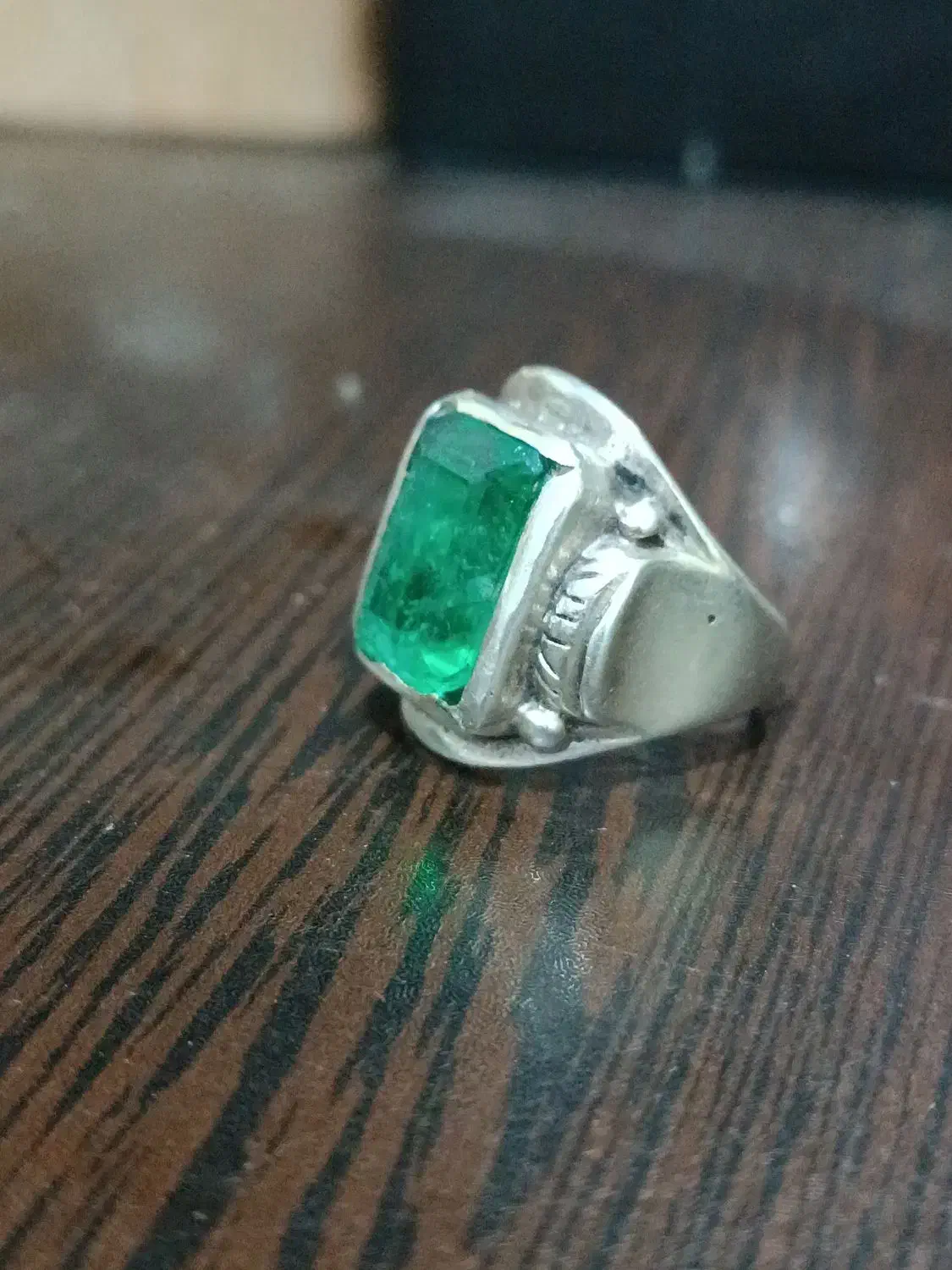 یک عدد انگشتر زمرد دستساز|جواهرات|اهواز, زیتون کارمندی|دیوار