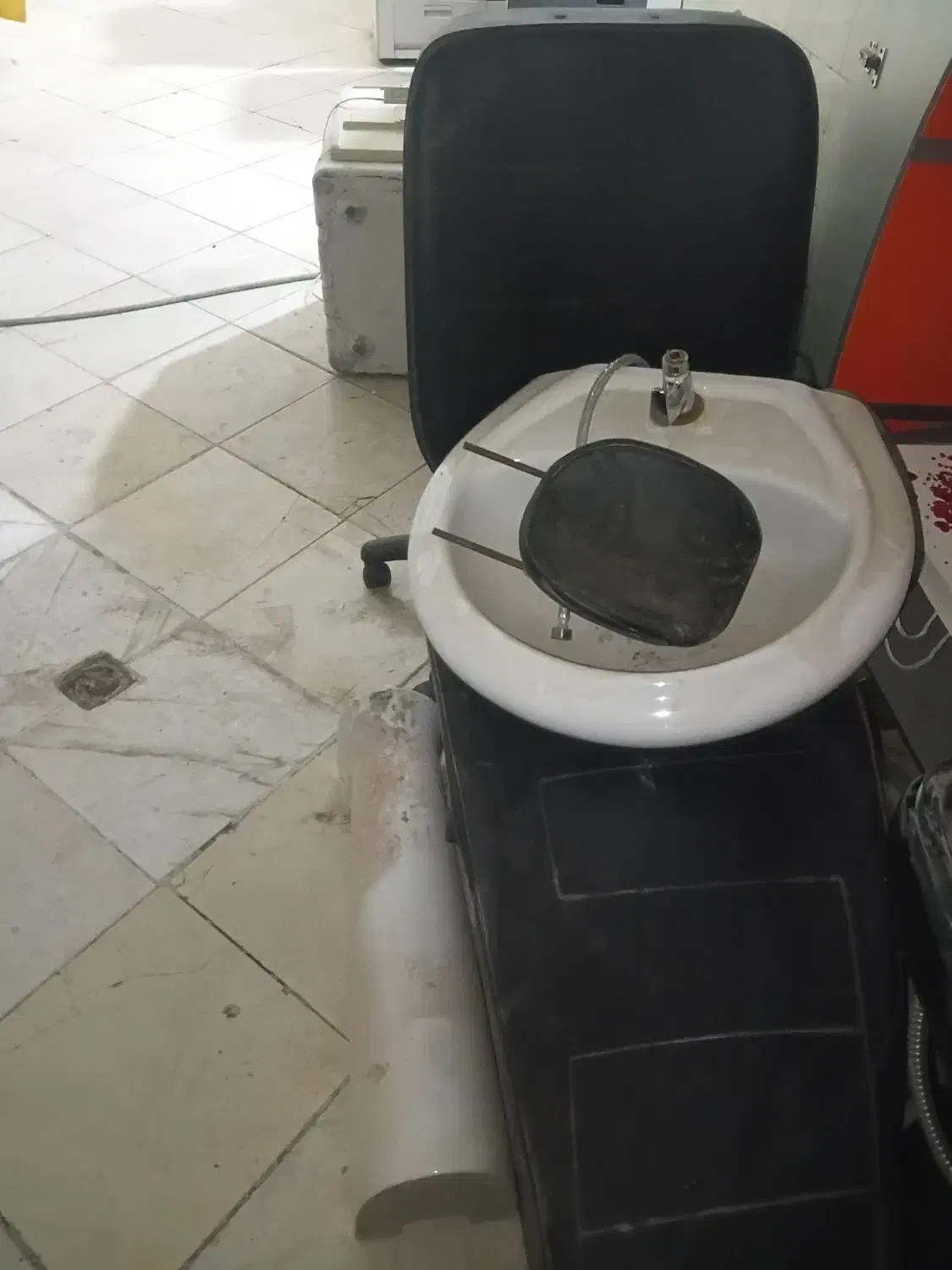 لوازم آرایشگاه و یک دستگاه کپی ۴کاره توشیبا|پرینتر، اسکنر، کپی، فکس|قزوین, |دیوار