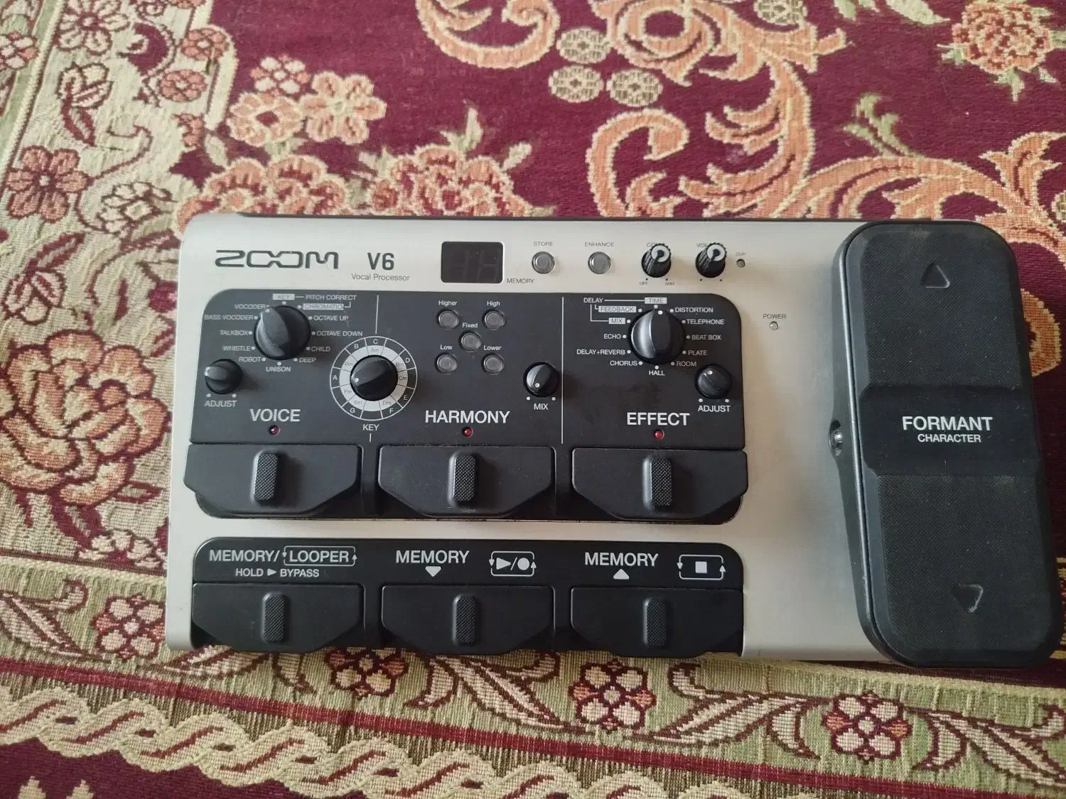 یک دستگاه افکت zoom6|آلات موسیقی|آزادشهر, |دیوار