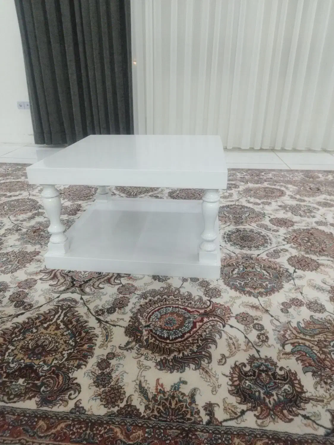 میز جلومبلی تک بزرگ|مبلمان خانگی و میز عسلی|مشهد, شهید قربانی|دیوار