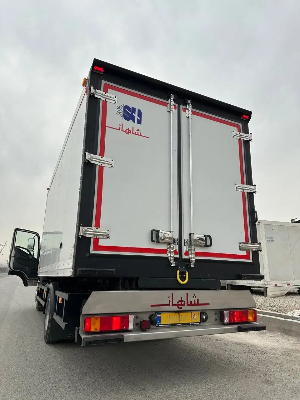 یخچال کامیونت ۶تن ۹تن ایسوزو جک  دیما هیوندا فورس|قطعات یدکی و لوازم جانبی|تهران, توحید|دیوار