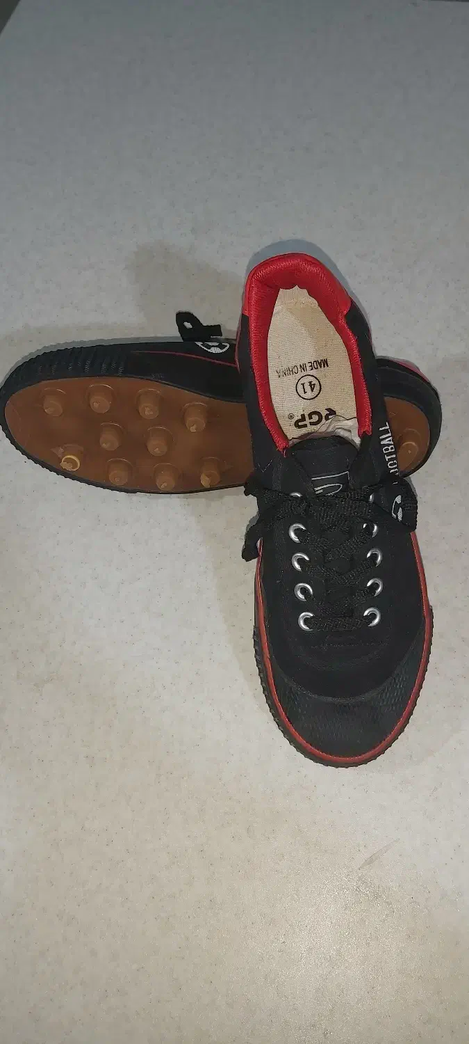 کفش فوتبال|کیف، کفش، کمربند|شیراز, آزادگان|دیوار