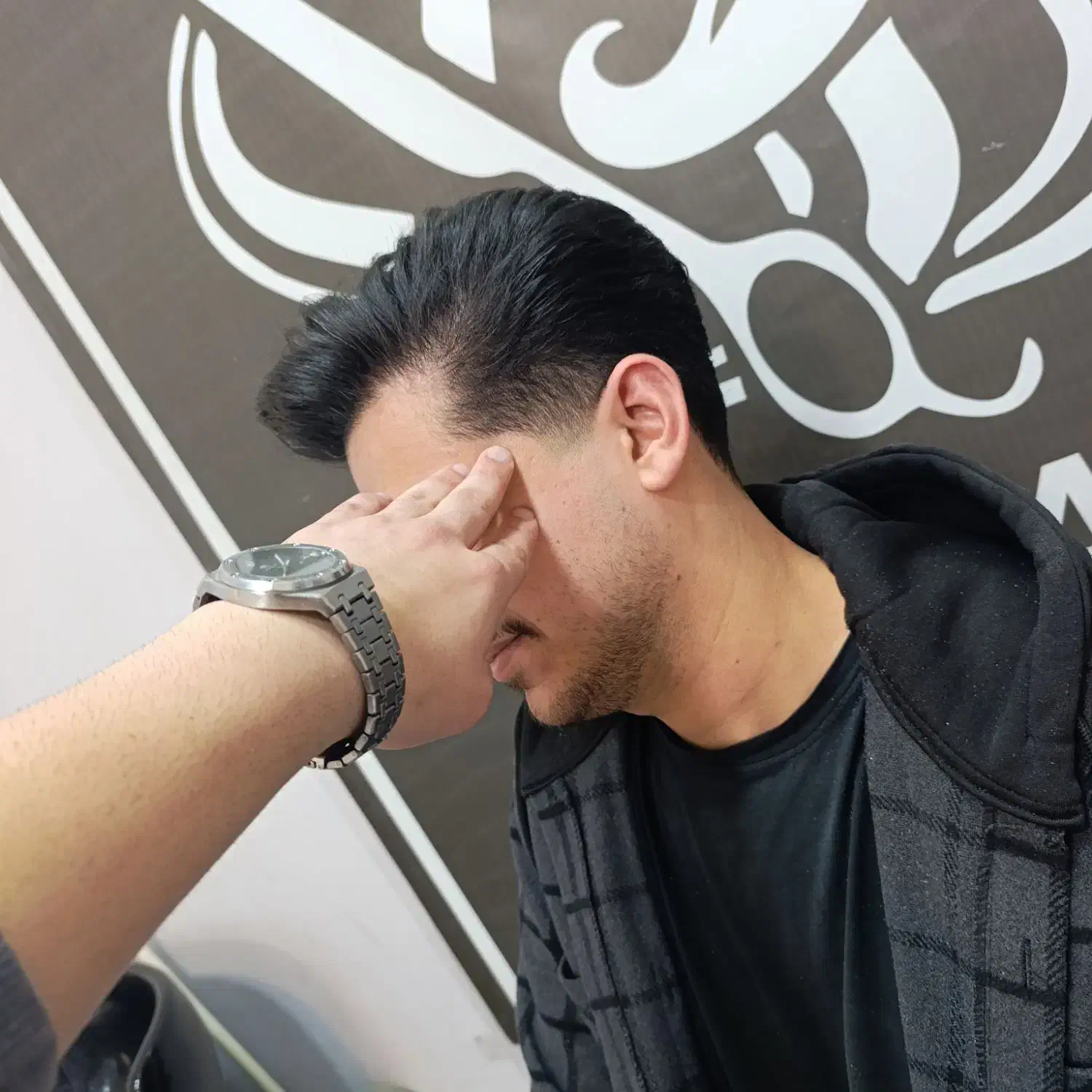 نیاز به یک آرایشگر ماهر|استخدام درمانی، زیبایی، بهداشتی|رشت, کوی فرهنگیان|دیوار