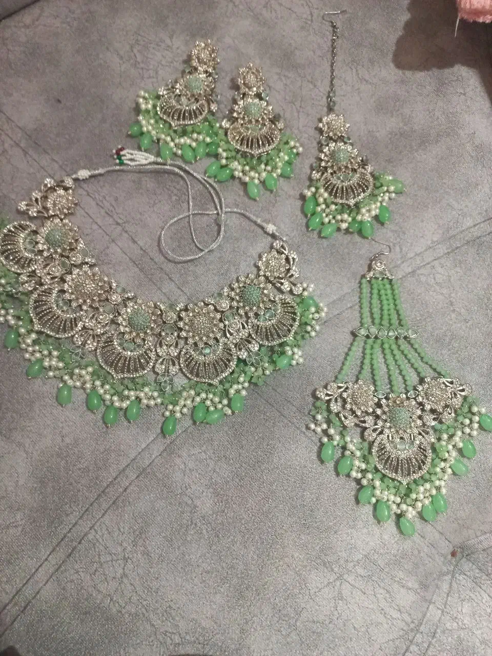 سرویس جواهر هندی سبز نقرهای|جواهرات|بندرعباس, |دیوار