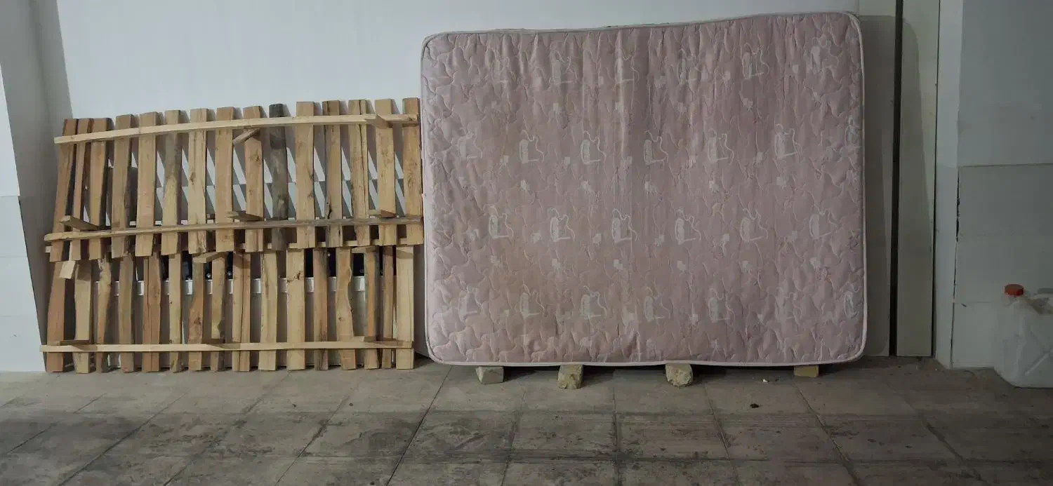 تخت دونفره و میز خاطره و تخت نوجوان|تخت و سرویس خواب|زنجان, |دیوار