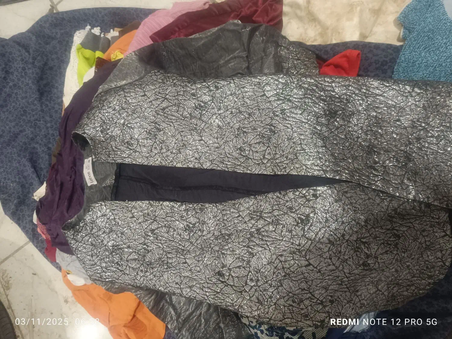 پوشاک|لباس|یزد, |دیوار