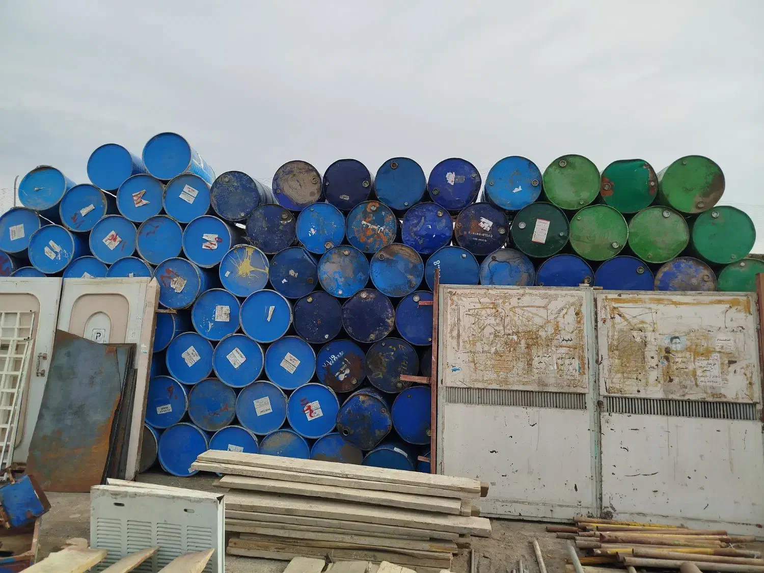 تخته بنایی بشکه فنس پایه فنس اهن|مصالح و تجهیزات ساختمان|سمنان, |دیوار