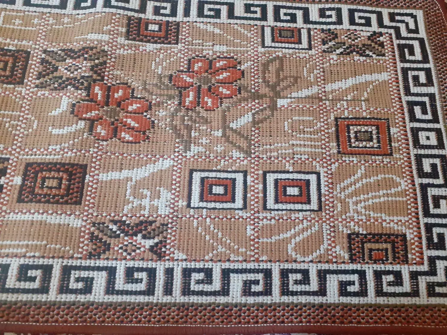 پادری گلیمی|پادری|سبزوار, قاضی زاد|دیوار