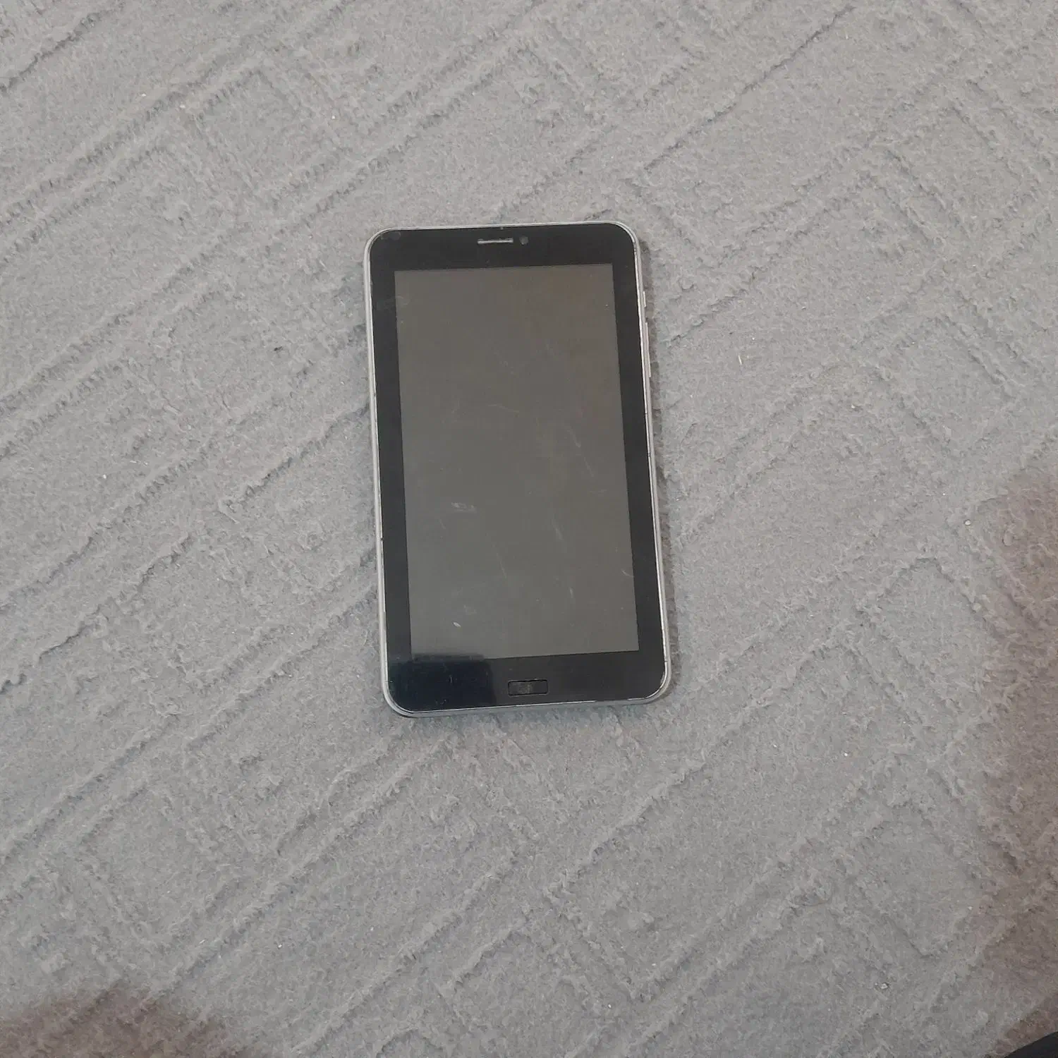 تبلت خاموش|تبلت|ساوه, |دیوار