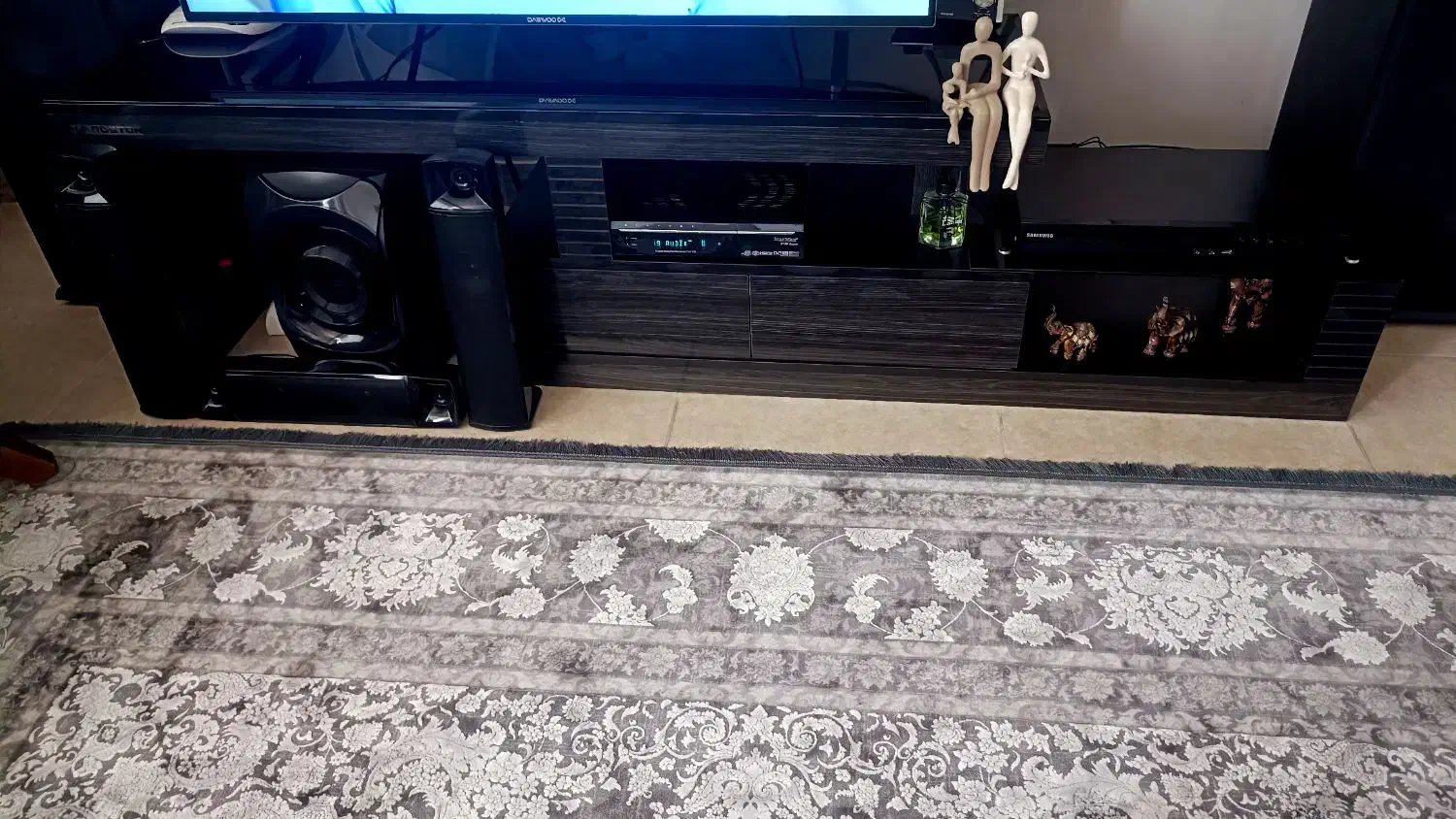 میز تلویزیون|میز تلویزیون|رشت, باهنر|دیوار