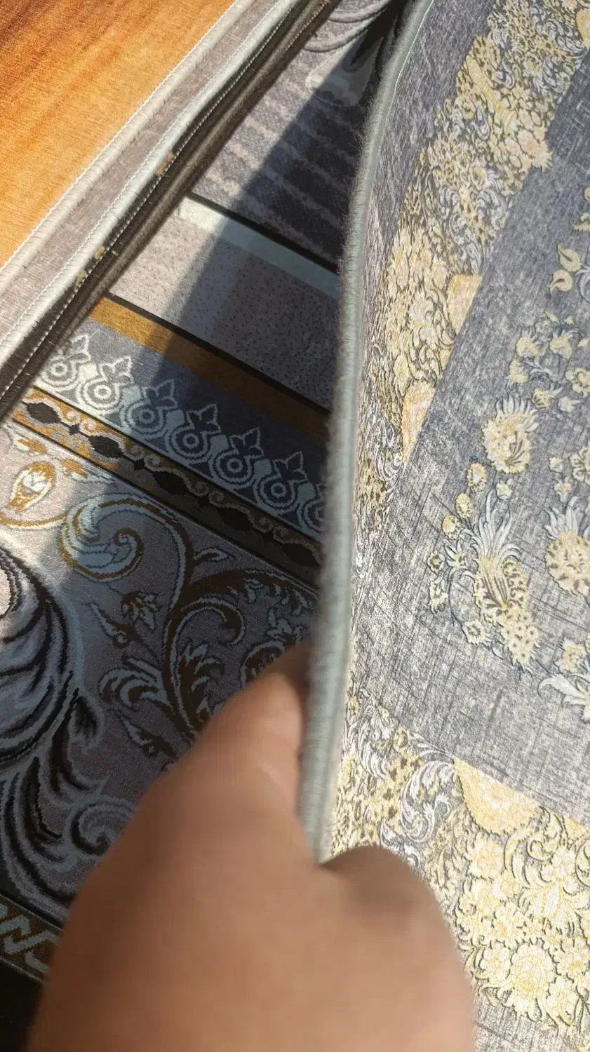 فرشینه ۱۰۰×۱۵۰ با تراکم ۱۵۰۰ گرم و پارچه ضد لک|فرش|اصفهان, لیمجیر|دیوار