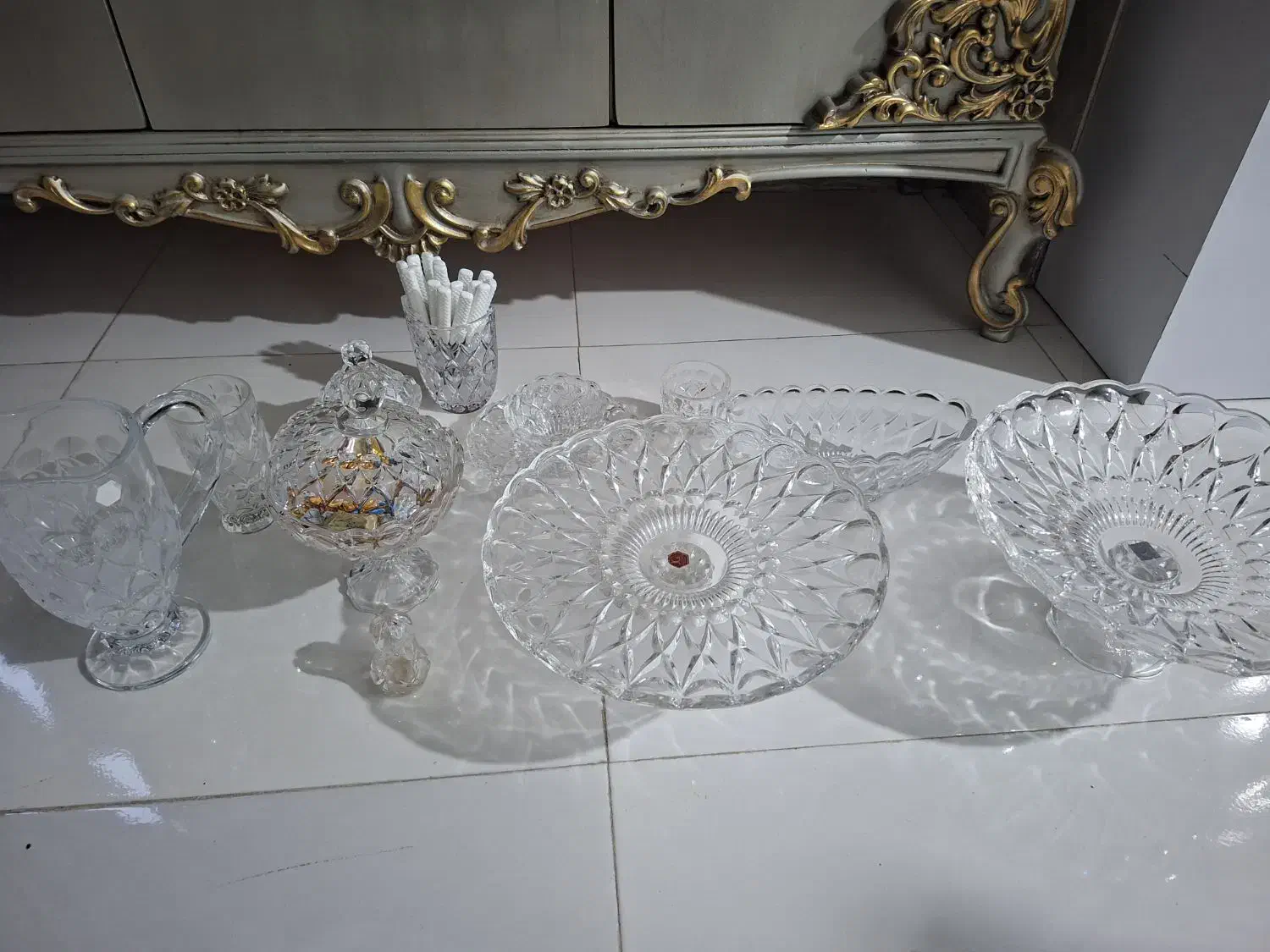 سرویس پذیرایی بلور|ظروف سرو و پذیرایی|رشت, انصاری|دیوار