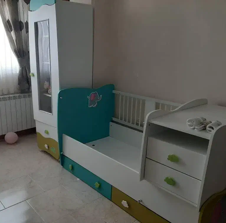 تخت نو  -ویترین-کمد لباس|تخت و سرویس خواب|اندیشه, اندیشه فاز ۱|دیوار