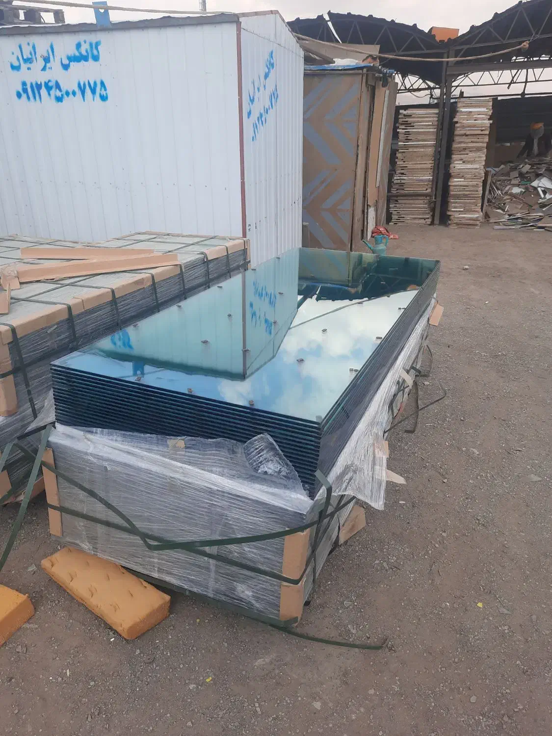 خرید و فروش شیشه سکوریت نو و دست دوم|عمده‌فروشی|تهران, علی‌آباد|دیوار