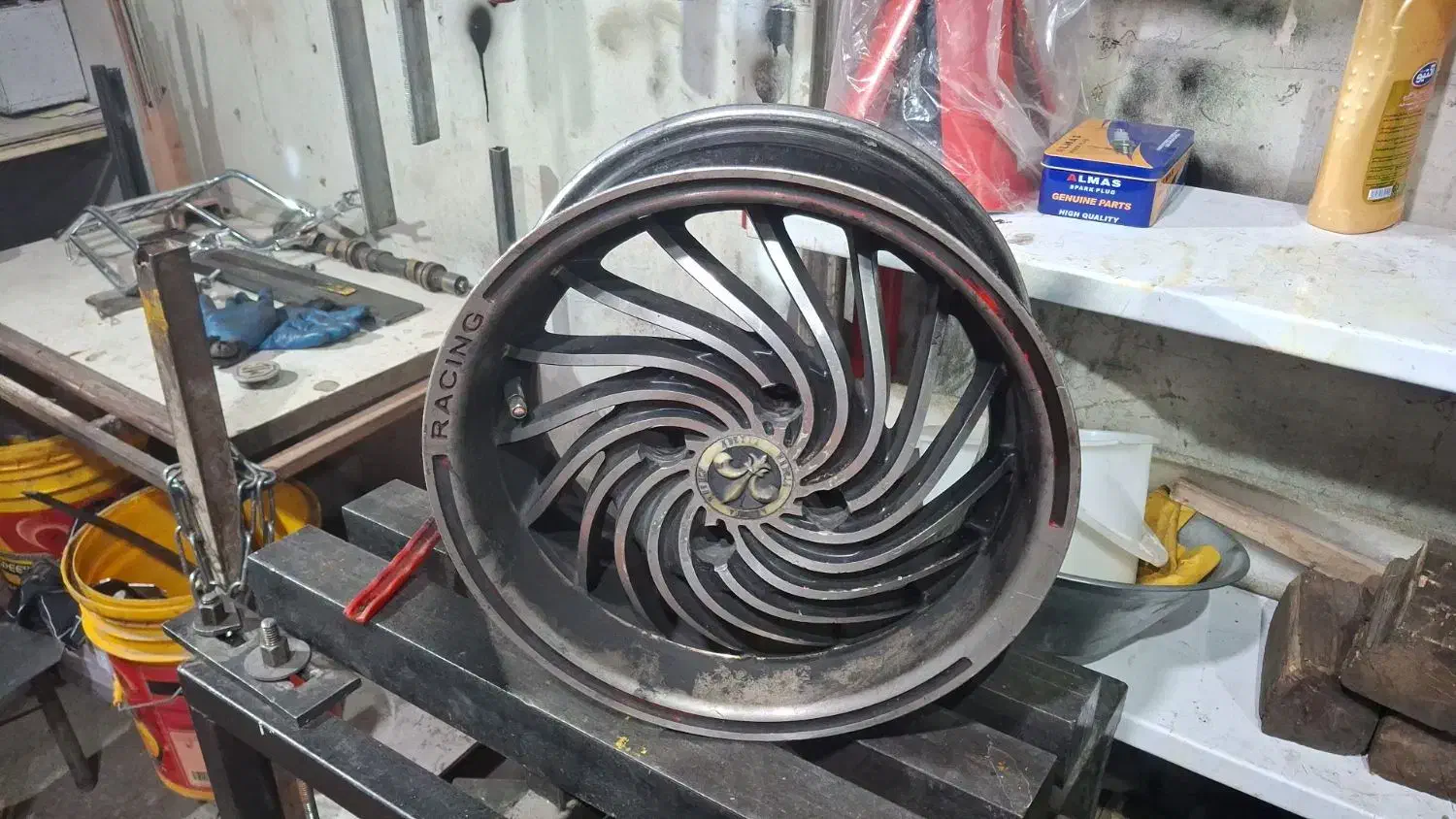 تاب گیریی و جوشکاری رینگ اسپرت و فولادی|خدمات پیشه و مهارت|نجف‌آباد, صالح آباد|دیوار