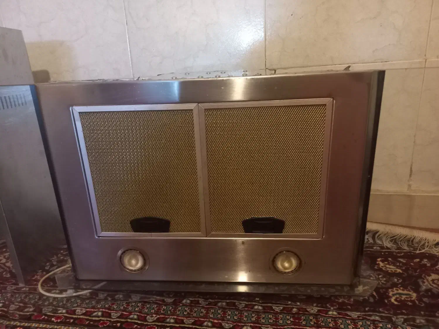 هود بیمکث|هود|ایلام, |دیوار