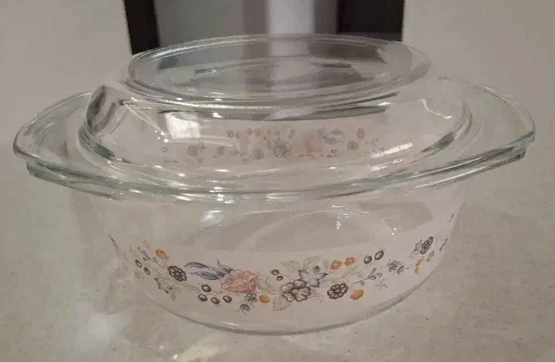 پارچ و لیوان قدیمی ژاپنی ارکوپال ویکتوریا|ظروف سرو و پذیرایی|قم, باجک یک|دیوار