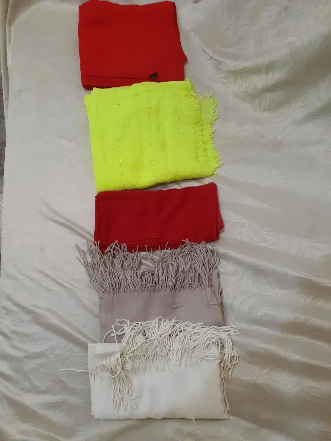 فروش یکجا ۱۳ عدد شال و روسری اسپرت نو|لباس|رشت, بلوار گیلان|دیوار