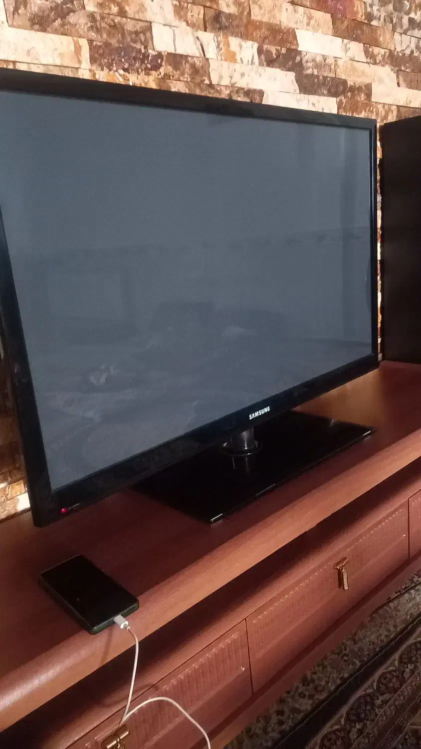 تلویزیون ۴۳ اینچ|تلویزیون و پروژکتور|تاکستان, |دیوار