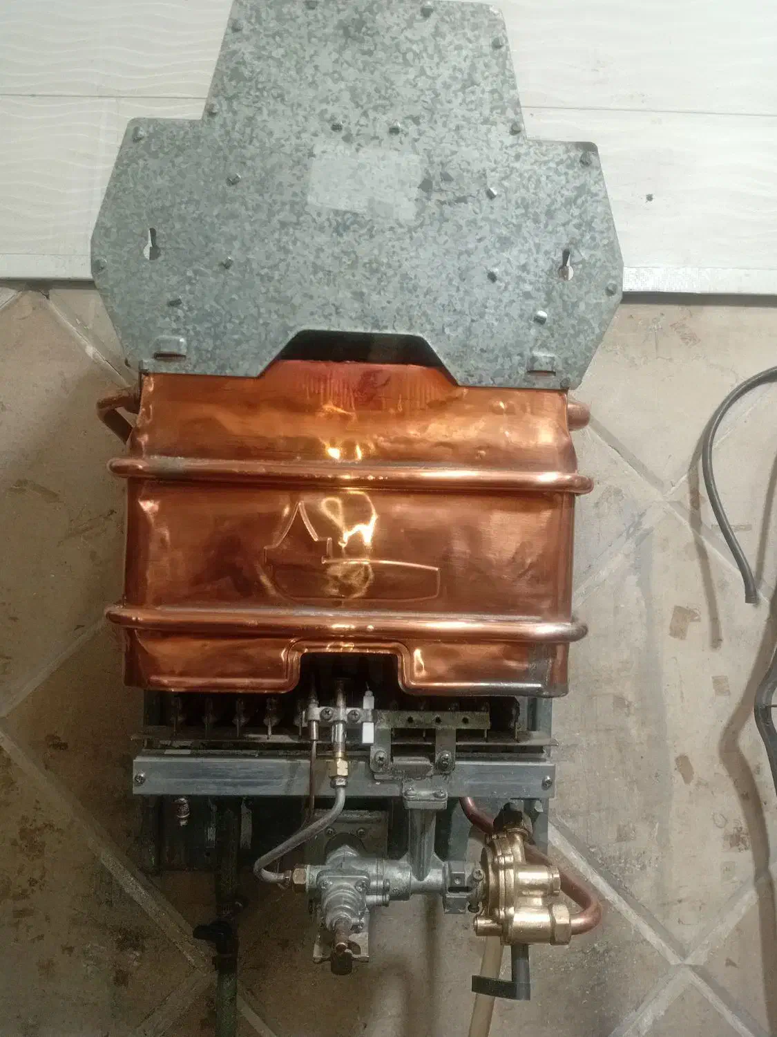 کارگاه مجاز تعمیر تعمیرکار سرویسکار پکیج آبگرمکن|خدمات پیشه و مهارت|تهران, فلاح|دیوار