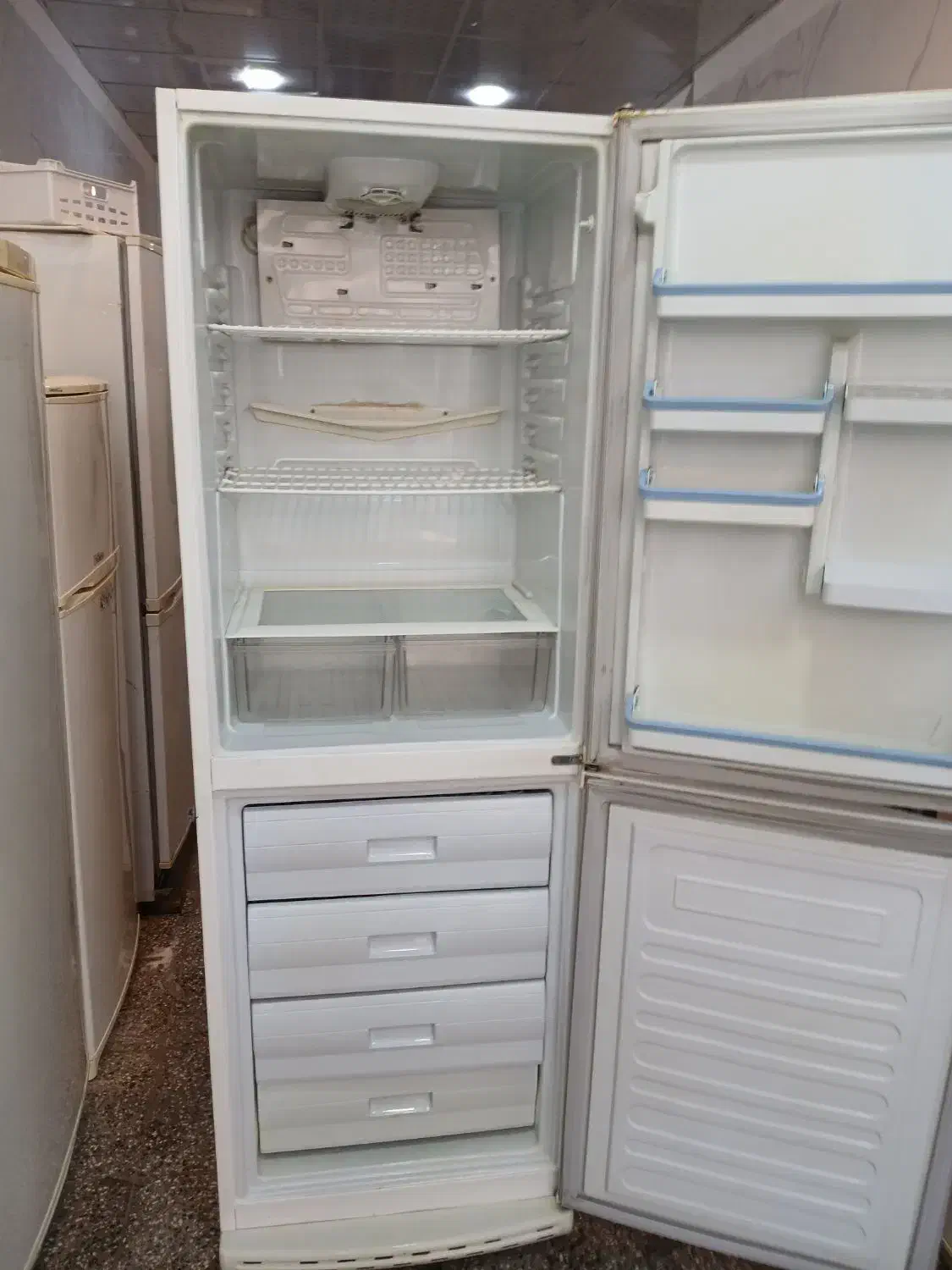 ۰یخچال برفاب|یخچال و فریزر|قم, ولیعصر|دیوار