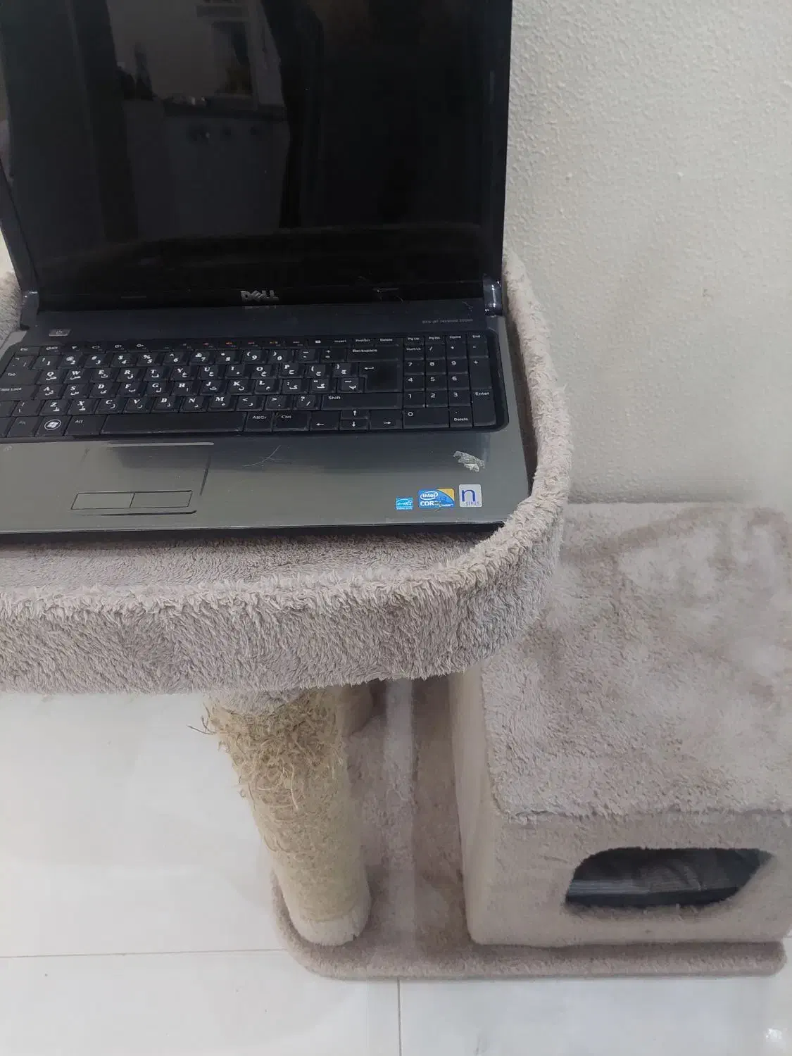 لپ تاپ|رایانه همراه|شاهینشهر, عطار|دیوار